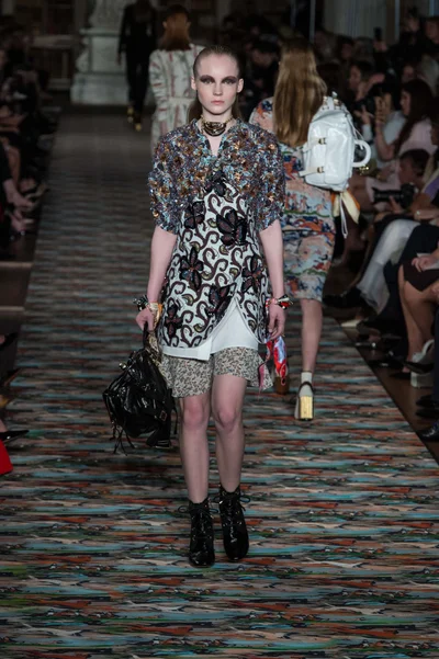 Look 40